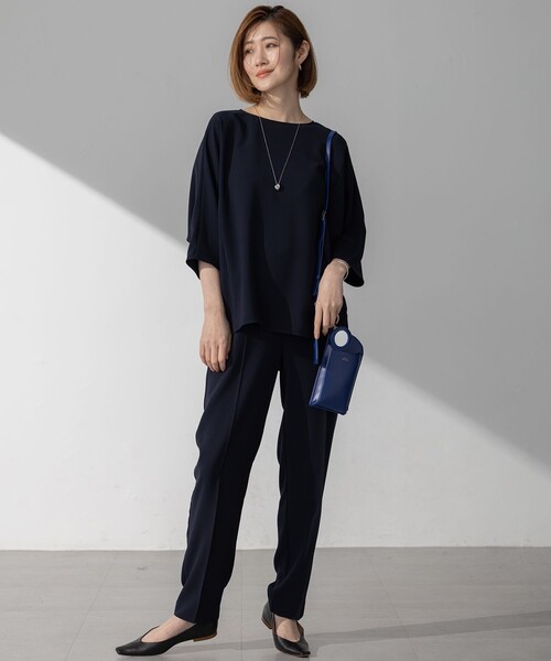 23区 L(ニジュウサンクオオキイサイズ)の「【吸水速乾/UVカット/接触冷感】ストレッチジョーゼット ドルマン カットソー(Tシャツ/カットソー・レディース・ネイビー系/ベージュ系/ダークブラウン系/ブラック系・46/44)」の6枚目の写真