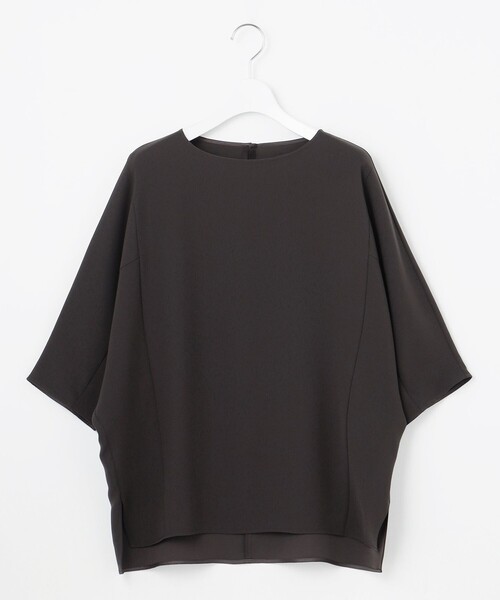 23区 L(ニジュウサンクオオキイサイズ)の「【吸水速乾/UVカット/接触冷感】ストレッチジョーゼット ドルマン カットソー(Tシャツ/カットソー・レディース・ネイビー系/ベージュ系/ダークブラウン系/ブラック系・46/44)」の16枚目の写真