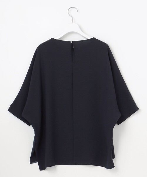 23区 L(ニジュウサンクオオキイサイズ)の「【吸水速乾/UVカット/接触冷感】ストレッチジョーゼット ドルマン カットソー(Tシャツ/カットソー・レディース・ネイビー系/ベージュ系/ダークブラウン系/ブラック系・46/44)」の18枚目の写真