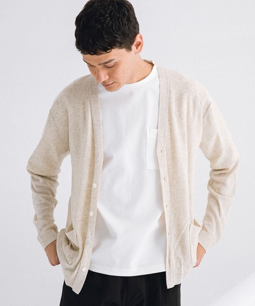 URBAN RESEARCH Sonny Label(アーバンリサーチサニーレーベル)の「リネン混ニットカーディガン(カーディガン/ボレロ・メンズ・ナチュラル/チャコールグレー/ネイビー/ピンク・MEDIUM/LARGE)」の8枚目の写真