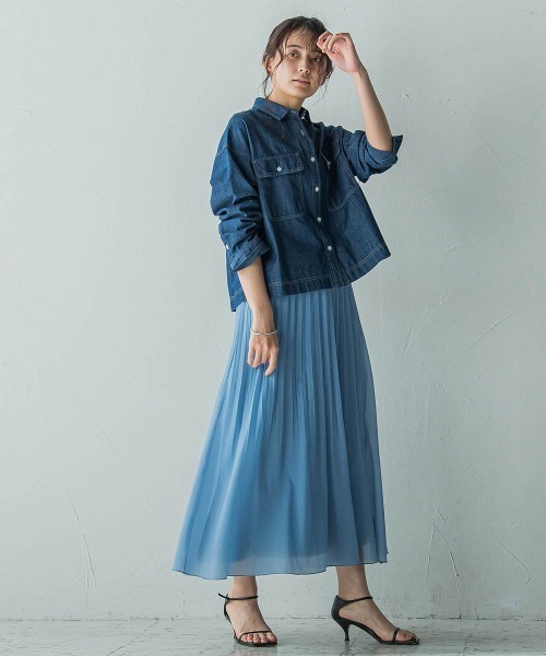 MAYSON GREY(メイソングレイ)の「デニムクロップドシャツ≪洗濯機で洗える≫(シャツ/ブラウス・レディース・ネイビー/ブルー・M)」の21枚目の写真