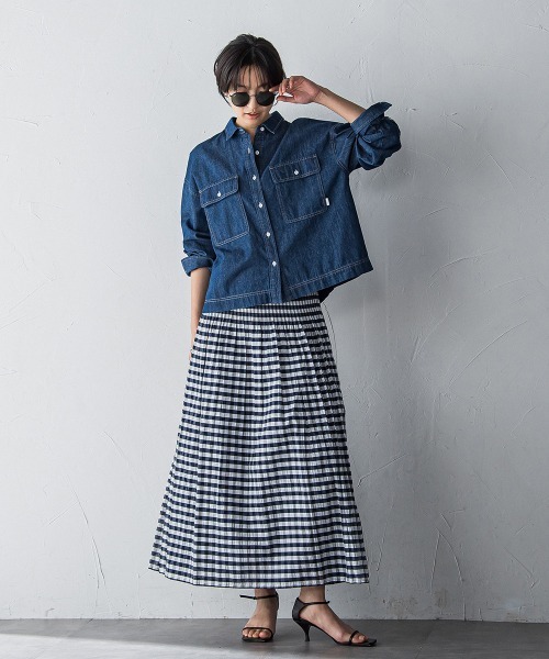MAYSON GREY(メイソングレイ)の「デニムクロップドシャツ≪洗濯機で洗える≫(シャツ/ブラウス・レディース・ネイビー/ブルー・M)」の20枚目の写真