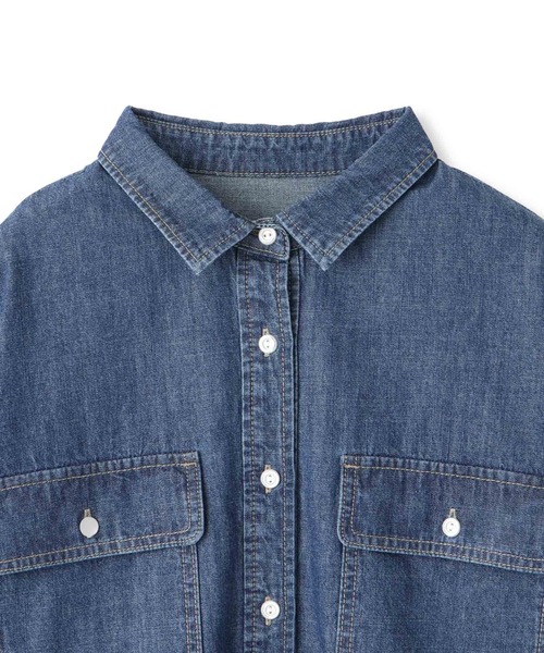MAYSON GREY(メイソングレイ)の「デニムクロップドシャツ≪洗濯機で洗える≫(シャツ/ブラウス・レディース・ネイビー/ブルー・M)」の7枚目の写真