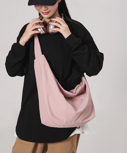 TONE SELECT GOODS（トーンセレクトグッズ）の「urbanfemine./大容量ショルダーバッグ U7437（ショルダーバッグ・レディース・ベージュ/グリーン/ピンク/ホワイト/ブラック・FREE）」の5枚目の写真