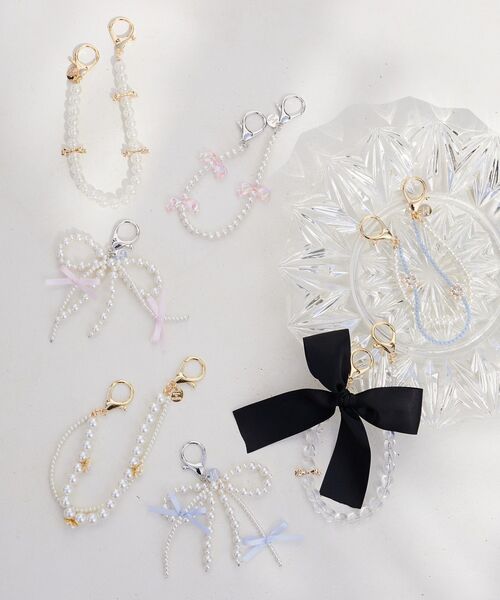 メゾンドフルール Maison de FLEUR チャームH メゾン ド フルール Maison de FLEUR イニシャルリボンパール