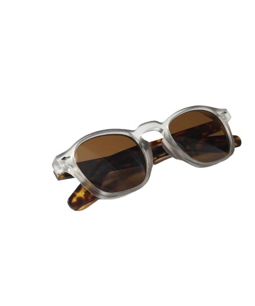 DEVICE（デバイス）の「クリア フレーム UV カット サングラス（サングラス・メンズ・ブラウン/ホワイト/ブルー/ブラック・FREE）」の2枚目の写真