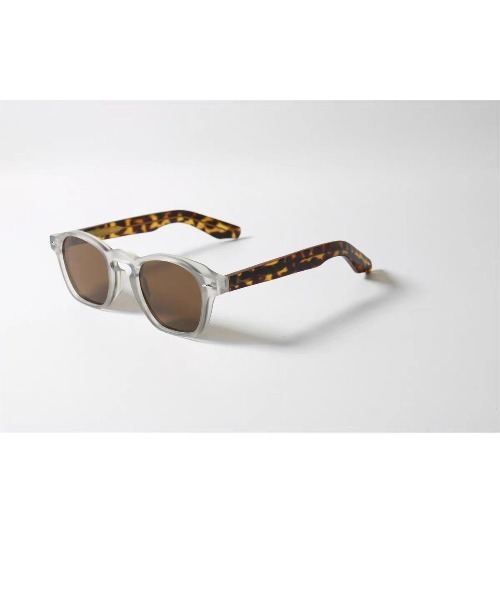 DEVICE（デバイス）の「クリア フレーム UV カット サングラス（サングラス・メンズ・ブラウン/ホワイト/ブルー/ブラック・FREE）」の5枚目の写真