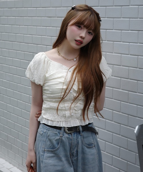 Ada.（エイダ）の「2WAY ボタンデザイン ふんわり フリル  パフスリーブ ブラウス（シャツ/ブラウス・レディース・ブラック/アイボリー/グリーン/ライトブルー/ホワイト/ブラウン/ライトピンク/イエロー・M/L）」の21枚目の写真