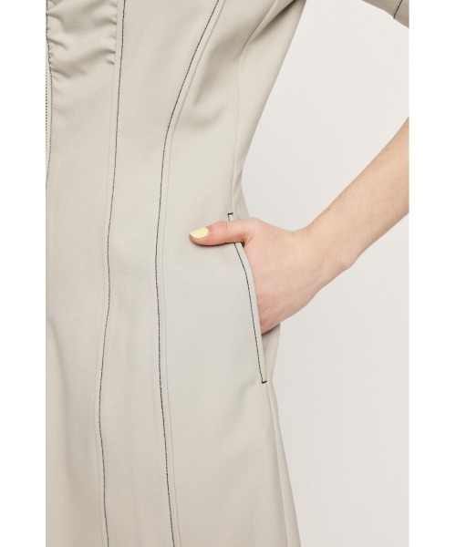 SLY（スライ）の「FRONT ZIP GATHER S/OP フロントジップ ギャザー ショートワンピース 半袖 夏服（ワンピース・レディース・アイボリー/ブラック/ネイビー・1/2）」の11枚目の写真