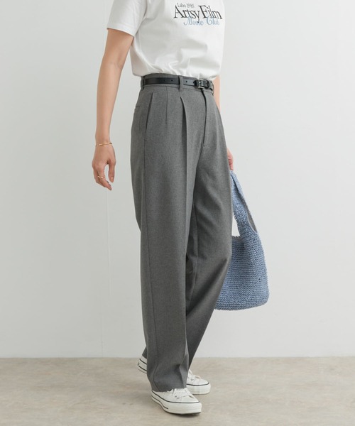 URBAN RESEARCH DOORS（アーバンリサーチドアーズ）の「『UR TECH DRYLUXE』センタープレスストレートパンツ（その他パンツ・レディース・ベージュ/チャコールグレー・SMALL/MEDIUM）」の9枚目の写真