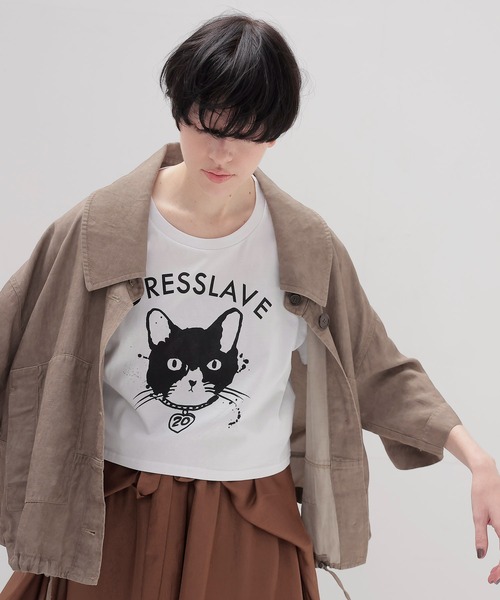 BLACK SCORE（ブラックスコア）の「BLACK SCORE × DRESSLAVE / 20th bell cat tee(アニバーサリー ベルキャットミドリフ丈Tシャツ BSMCC UNISEX T SHIRT)（Tシャツ/カットソー・レディース・ホワイト/ベージュ・38）」の5枚目の写真