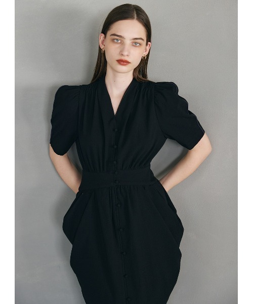 COEL（コエル）の「フロントボタンドレープワンピース（ワンピース・レディース・ブラック/ブラウン/ブルー・36/38）」の5枚目の写真