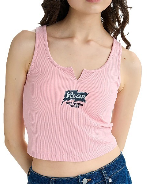 RVCA（ルーカ）の「RVCA レディース ONSHORE RIBBED TT タンクトップ 【2025年夏モデル】/ルーカカップ付きクロップド丈リブタンクトップ（タンクトップ・レディース・ブラック/ピンク系その他/ホワイト・SMALL/MEDIUM）」の18枚目の写真