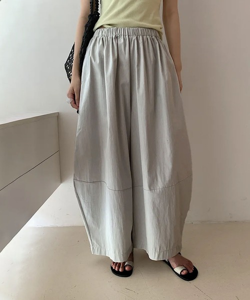 aimoha(アイモハ)の「ウエストギャザー ボリュームワイドパンツ(その他パンツ・レディース・グレー/ライトブルー/ライトベージュ/ホワイト/ライトグリーン/ネイビー/イエロー・MEDIUM)」の3枚目の写真