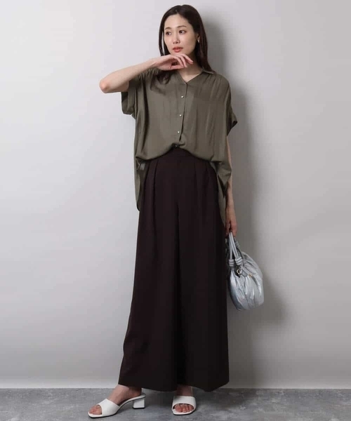 MK MICHEL KLEIN（エムケーミッシェルクラン）の「メタル釦デザイン サテン地ブラウス/接触冷感/洗える（シャツ/ブラウス・レディース・ライトブルー/ダークカーキ/ダークネイビー・38）」の10枚目の写真