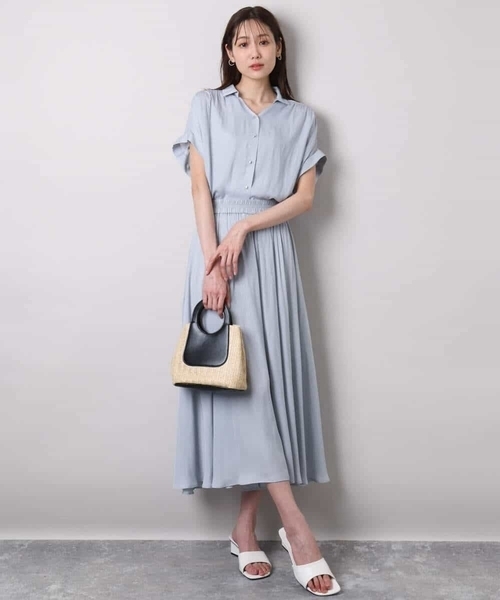 MK MICHEL KLEIN（エムケーミッシェルクラン）の「メタル釦デザイン サテン地ブラウス/接触冷感/洗える（シャツ/ブラウス・レディース・ライトブルー/ダークカーキ/ダークネイビー・38）」の14枚目の写真