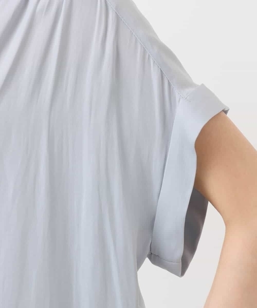 MK MICHEL KLEIN（エムケーミッシェルクラン）の「メタル釦デザイン サテン地ブラウス/接触冷感/洗える（シャツ/ブラウス・レディース・ライトブルー/ダークカーキ/ダークネイビー・38）」の20枚目の写真