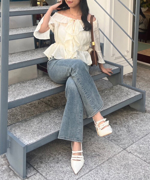 continuer de NICE CLAUP（コンティニューデナイスクラップ）の「【@reve.perle_企画】後ろレースアップフレアパンツ（デニムパンツ・レディース・ブルー/ブラック・SMALL/MEDIUM）」の7枚目の写真