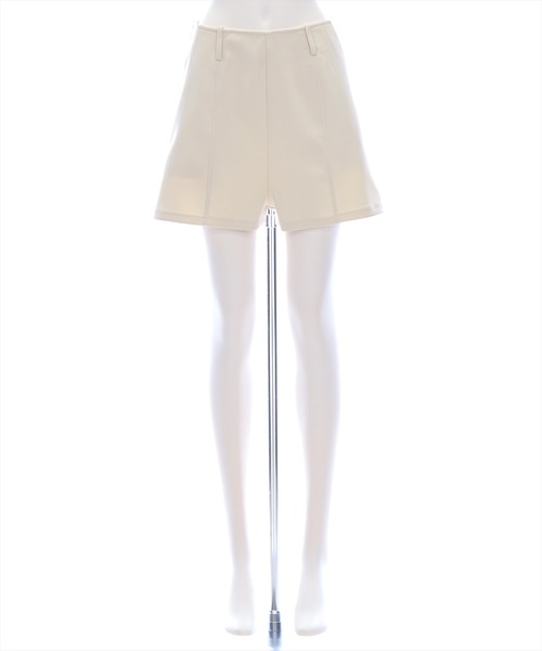 【着回し力抜群★】CHANEL ショートパンツ CHANEL(シャネル) ショートパンツ(レディース) - 海外通販のBUYMA