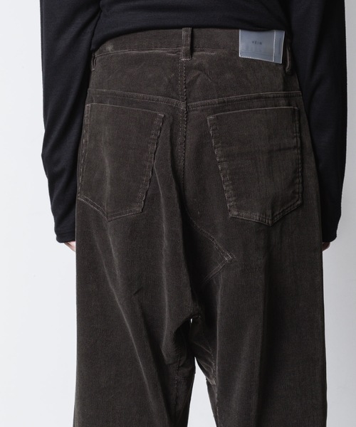 VEIN (ヴェイン)の「フィンクスコットン コーデュロイ リサイズ トラウザーズ / FINX CO CORDUROY RESIZE TROUSERS(その他パンツ・メンズ・ダークグレー・2/1/3)」の13枚目の写真