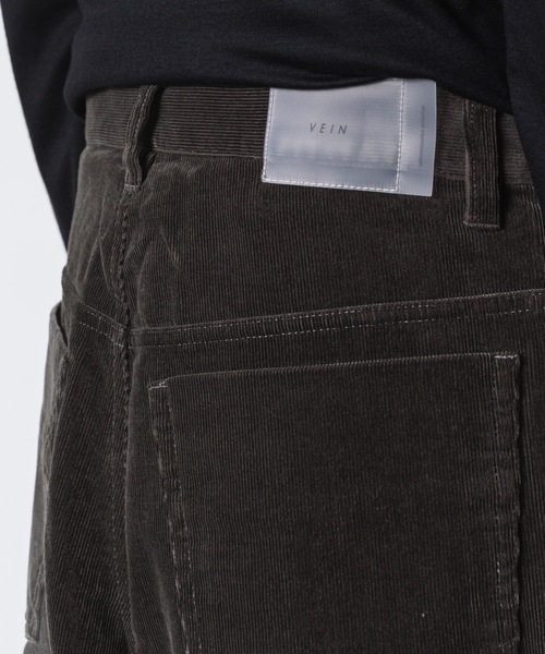 VEIN (ヴェイン)の「フィンクスコットン コーデュロイ リサイズ トラウザーズ / FINX CO CORDUROY RESIZE TROUSERS(その他パンツ・メンズ・ダークグレー・2/1/3)」の15枚目の写真