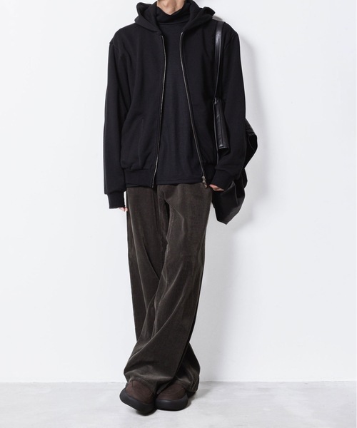 VEIN (ヴェイン)の「フィンクスコットン コーデュロイ リサイズ トラウザーズ / FINX CO CORDUROY RESIZE TROUSERS(その他パンツ・メンズ・ダークグレー・2/1/3)」の19枚目の写真