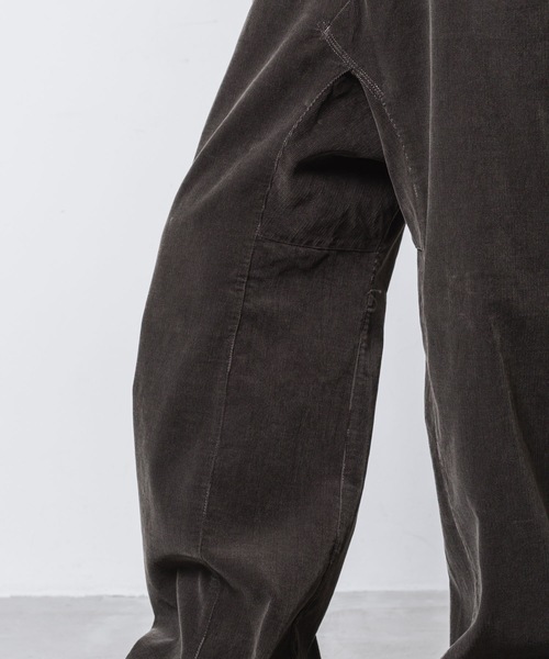 VEIN (ヴェイン)の「フィンクスコットン コーデュロイ リサイズ トラウザーズ / FINX CO CORDUROY RESIZE TROUSERS(その他パンツ・メンズ・ダークグレー・2/1/3)」の11枚目の写真