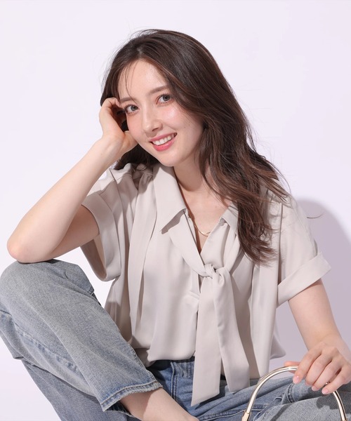 Apuweiser-riche（アプワイザーリッシェ）の「フロントチェーンブラウス（シャツ/ブラウス・レディース・ベージュ系その他/ピンク/ネイビー・1/2）」の11枚目の写真