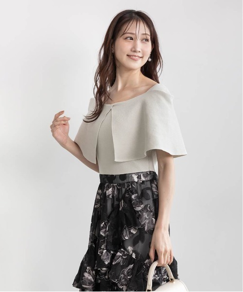 RANDA(ランダ)の「ケープニットドッキングワンピース(ワンピース・レディース・ブラック/ホワイト/グリーン・1/0)」の9枚目の写真