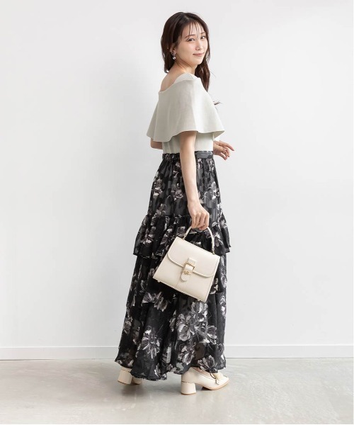 RANDA(ランダ)の「ケープニットドッキングワンピース(ワンピース・レディース・ブラック/ホワイト/グリーン・1/0)」の10枚目の写真