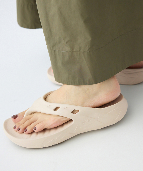 IENA(イエナ)の「Teva/テバ APRETRAIL FLIP サンダル 1166777(サンダル・レディース・ブラック/アイボリー・25cm/24cm/23cm/22cm)」の7枚目の写真