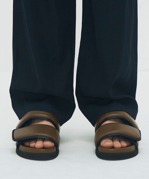 caban(キャバン)の「CABaN レーヨンシルクツイル 2タックワイドテーパードパンツ(その他パンツ・メンズ・ベージュ/ネイビー・S/M/L)」の10枚目の写真