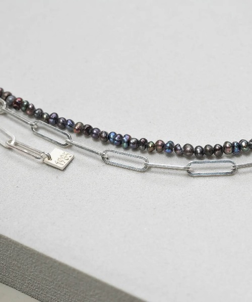 HERGO（ハーゴ）の「NP:HERGO Flat Chain Baby Pearl Necklace SV-925（ネックレス・メンズ・ブラック/ホワイト・FREE）」の3枚目の写真