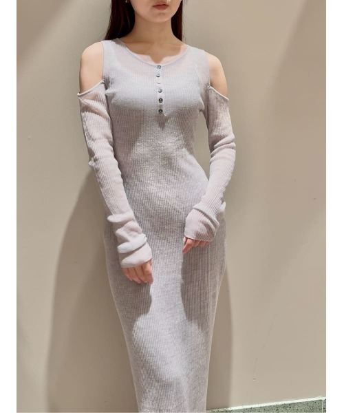 SNIDELオープンショルダーシアーニットワンピース オープンショルダーシアーニットワンピース(マキシ・ロングワンピース