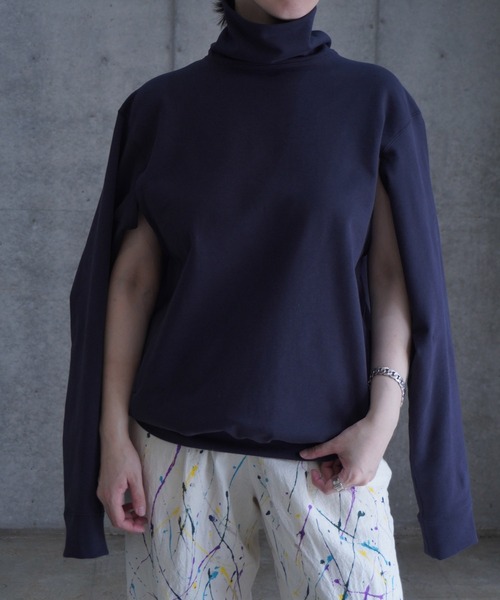k3&co.（ケイスリーアンドコー）の「Back-tucked high-neck top（Tシャツ/カットソー・レディース・ブラック/ベージュ/ネイビー・ONE SIZE）」の22枚目の写真