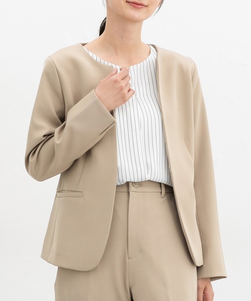 Honeys(ハニーズ)の「【ストレッチ・マシンウォッシャブル・イージーケア】ノーカラージャケット(ノーカラージャケット・レディース・ダークベージュ/ネイビー/ヘザーチャコール/ブラック・3L/L/LL/M/S)」の3枚目の写真