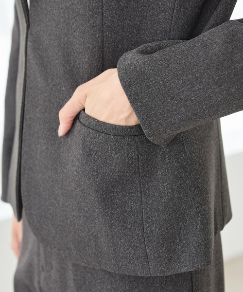 Honeys(ハニーズ)の「【ストレッチ・マシンウォッシャブル・イージーケア】ノーカラージャケット(ノーカラージャケット・レディース・ダークベージュ/ネイビー/ヘザーチャコール/ブラック・3L/L/LL/M/S)」の8枚目の写真