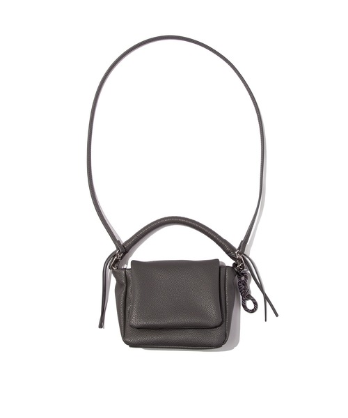 F/CE. (エフシーイー)の「F/CE. TECH LEATHER MINI POUCH / エフシーイー テックレザー ミニポーチ(ハンドバッグ・メンズ・ブラック/アイボリー/チャコール・FREE)」の7枚目の写真