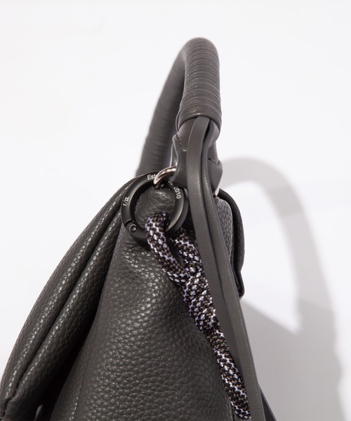 F/CE. (エフシーイー)の「F/CE. TECH LEATHER MINI POUCH / エフシーイー テックレザー ミニポーチ(ハンドバッグ・メンズ・ブラック/アイボリー/チャコール・FREE)」の14枚目の写真