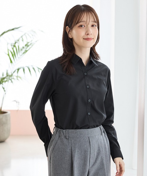 Honeys(ハニーズ)の「【らくらくアイロン】織柄スキッパーシャツ(ビジネスシャツ・レディース・ホワイト/ネイビー/グレイッシュブルー/ライトベージュ/サックスブルー・S/M/LL/L/3L)」の8枚目の写真