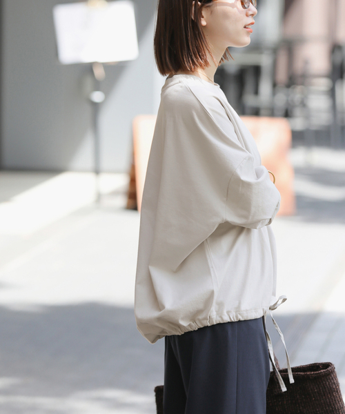 JOURNAL STANDARD relume（ジャーナルスタンダード　レリューム）の「《追加》ギャザーヘムロングスリーブ（Tシャツ/カットソー・レディース・ブラック/ホワイト/ライトグレー/ベージュ・FREE）」の16枚目の写真