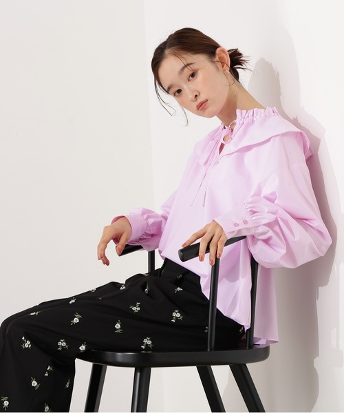 N.（N. Natural Beauty Basic）（エヌエヌナチュラルビューティーベーシック）の「ダブルフリルネックブラウス（シャツ/ブラウス・レディース・ピンク/ブルー/オフホワイト・MEDIUM）」の4枚目の写真