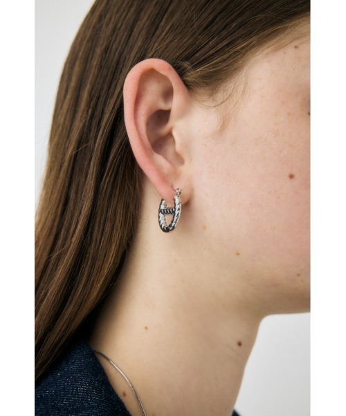 MOUSSY（マウジー）の「OVAL ROPE HOOP ピアス（ピアス（両耳用）・レディース・シルバー/ゴールド・FREE）」の11枚目の写真