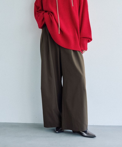 LEPSIM(レプシィム)の「イージーコクーンワイドパンツ 499926(その他パンツ・レディース・アイボリー/ブラック/ブラウン・FREE/TALL)」の1枚目の写真