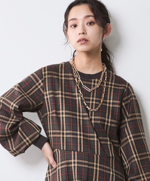 CHIC STYLE(シックスタイル)の「チェックパフスリーブロングワンピース<大きいサイズ有>シックスタイル(ワンピース・レディース・ブラウン系/グレー系・M/L/LL/3L/4L/5L)」の17枚目の写真