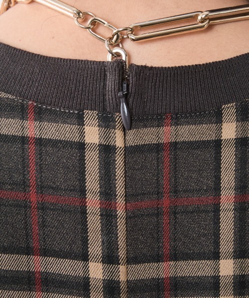 CHIC STYLE(シックスタイル)の「チェックパフスリーブロングワンピース<大きいサイズ有>シックスタイル(ワンピース・レディース・ブラウン系/グレー系・M/L/LL/3L/4L/5L)」の22枚目の写真