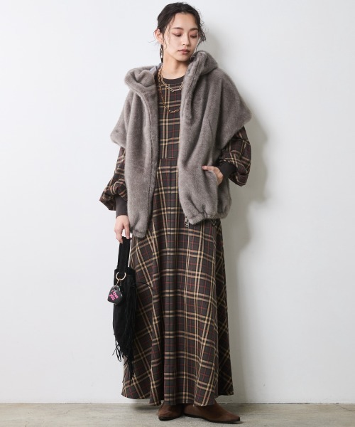 CHIC STYLE(シックスタイル)の「チェックパフスリーブロングワンピース<大きいサイズ有>シックスタイル(ワンピース・レディース・ブラウン系/グレー系・M/L/LL/3L/4L/5L)」の4枚目の写真