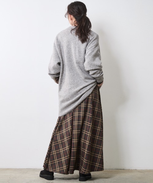 CHIC STYLE(シックスタイル)の「チェックパフスリーブロングワンピース<大きいサイズ有>シックスタイル(ワンピース・レディース・ブラウン系/グレー系・M/L/LL/3L/4L/5L)」の11枚目の写真