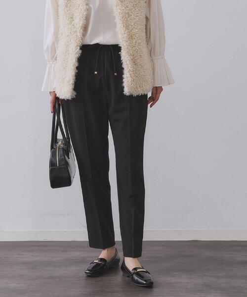 OPAQUE.CLIP(オペークドットクリップ)の「ウォームタッチ イージーテーパードパンツ【洗濯機洗OK/ストレッチ】(その他パンツ・レディース・チャコールグレー/ブラック/オフホワイト/キャメル・40/38/36/34/42)」の5枚目の写真