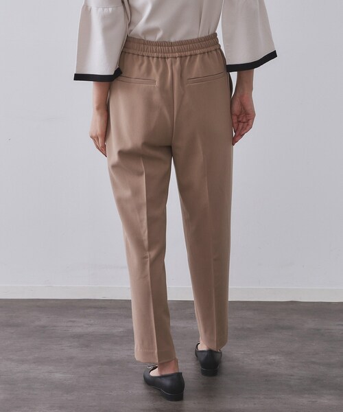 OPAQUE.CLIP(オペークドットクリップ)の「ウォームタッチ イージーテーパードパンツ【洗濯機洗OK/ストレッチ】(その他パンツ・レディース・チャコールグレー/ブラック/オフホワイト/キャメル・40/38/36/34/42)」の16枚目の写真